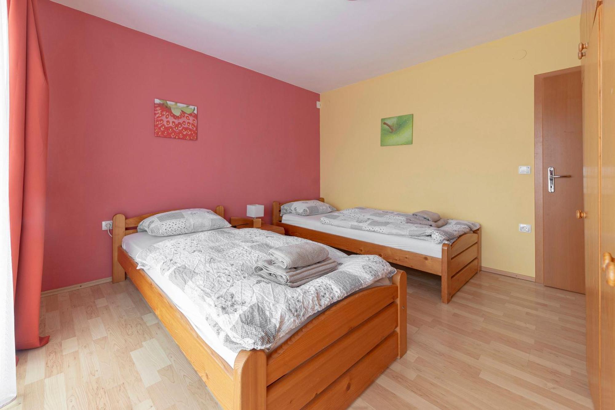 Apartments Znidar Spodnje Gorje Exterior photo